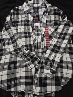 GAP Women's Black and White Plaid Button-Down Shirt